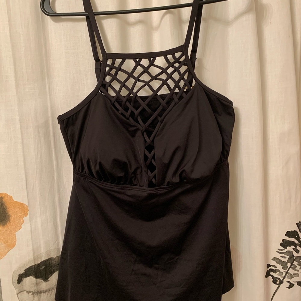 NWOT Apt. 9 Swim Suit Top